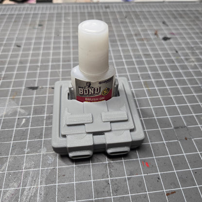 Glue Well